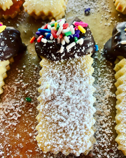 Italian Butter Jam Sandwich Cookie with Dark Chocolate