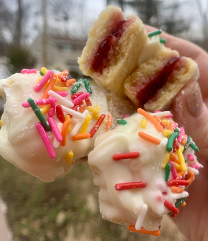 Italian jam Cookies with white chocolate
