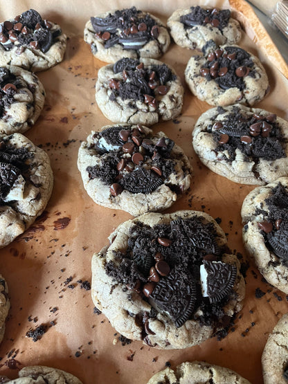 Extra Large Chocolate Chip Oreo Cookies
